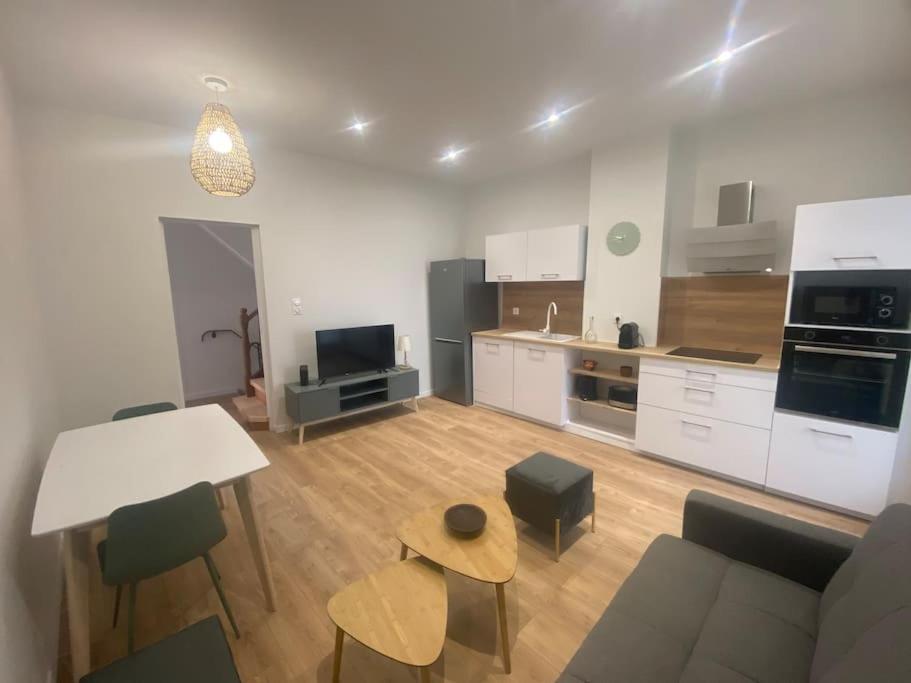 Le Paisiblement Votre 2 Ch, Terrasse, Clim, Park Lägenhet Montauban Exteriör bild